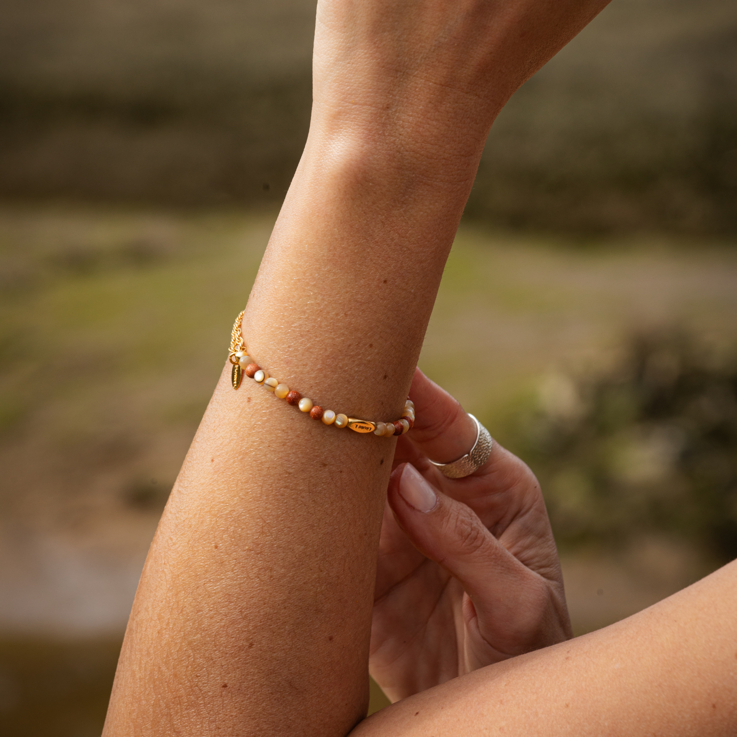 Bracelet or ou argent et pierres naturelles sans fermoir