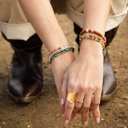 Bracelet or et pierres naturelles sans fermoir